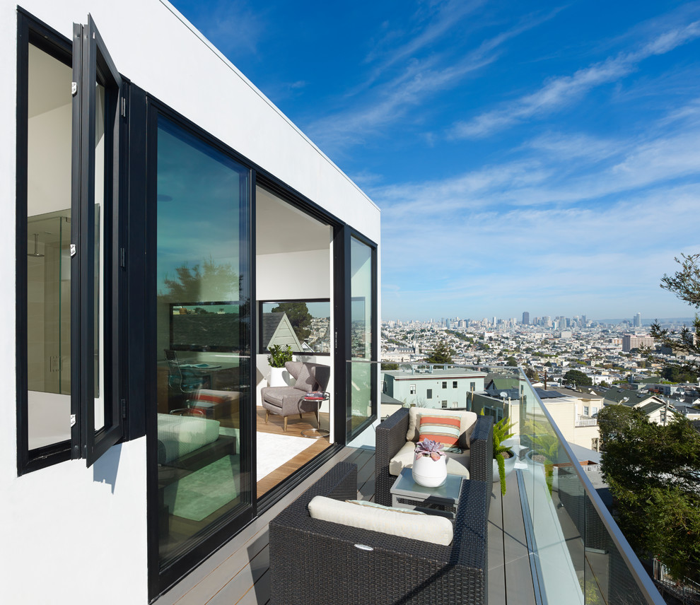 Inspiration for a contemporary deck in San Francisco.