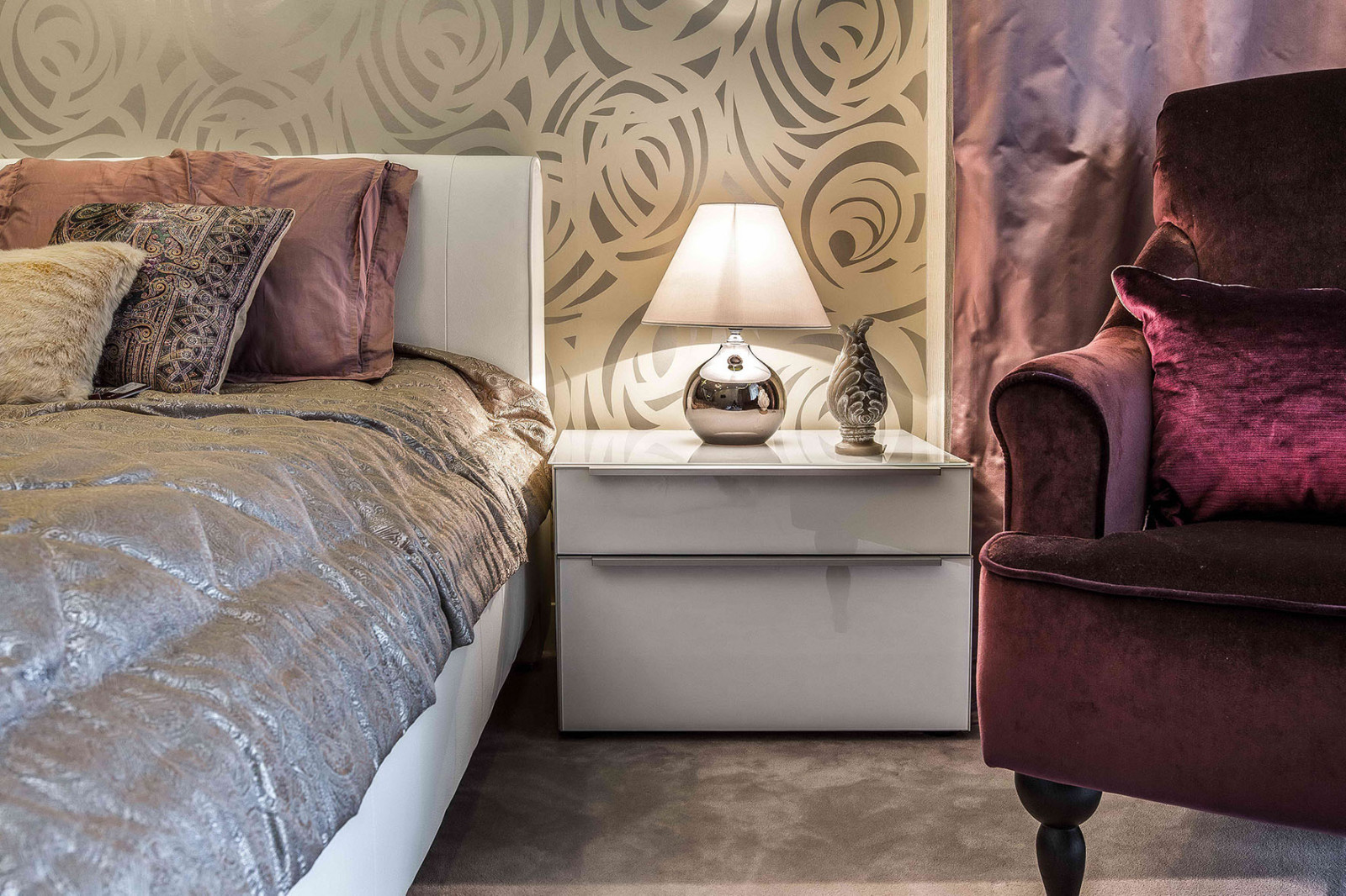 Интерьер с видом на Волгу