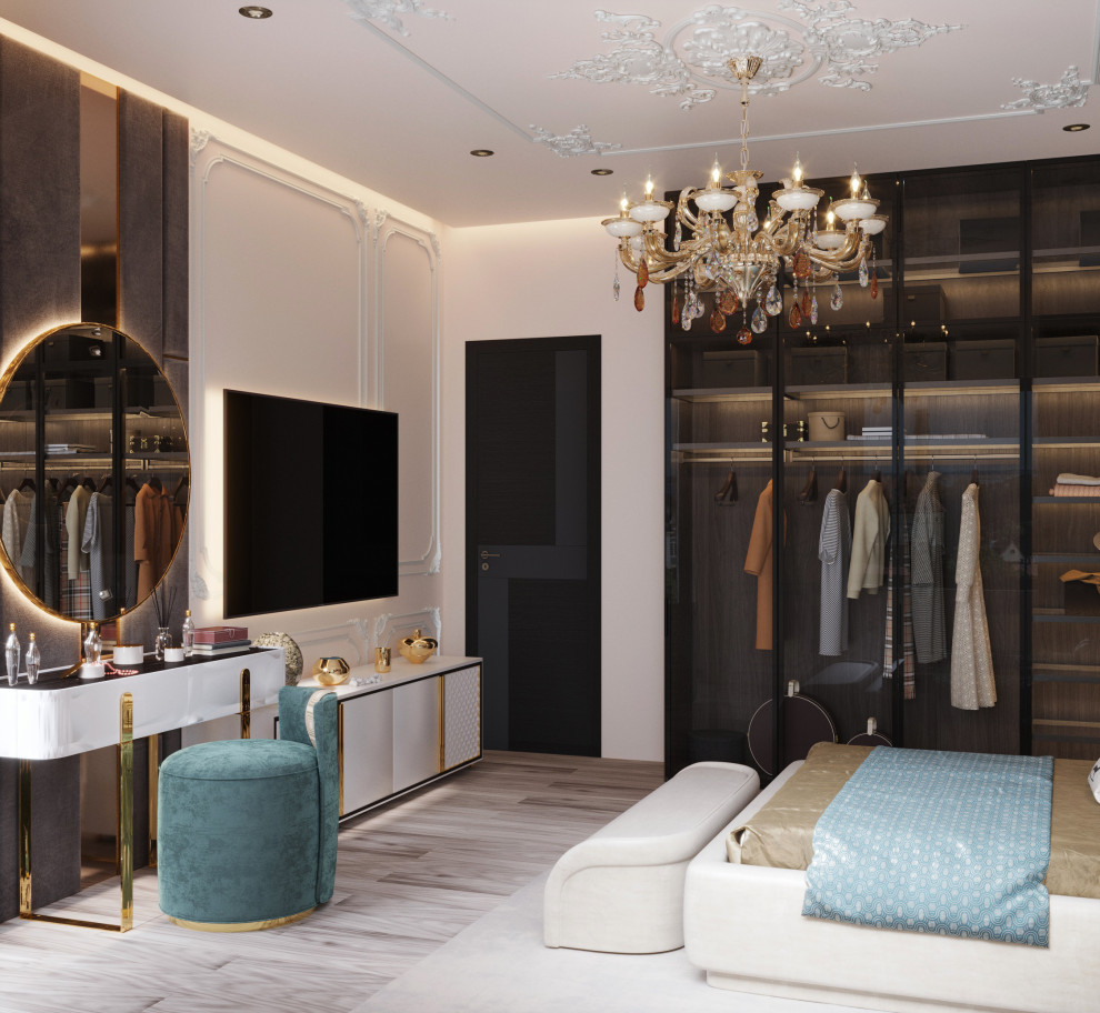 Mittelgroßes Retro Schlafzimmer mit beiger Wandfarbe, hellem Holzboden und braunem Boden
