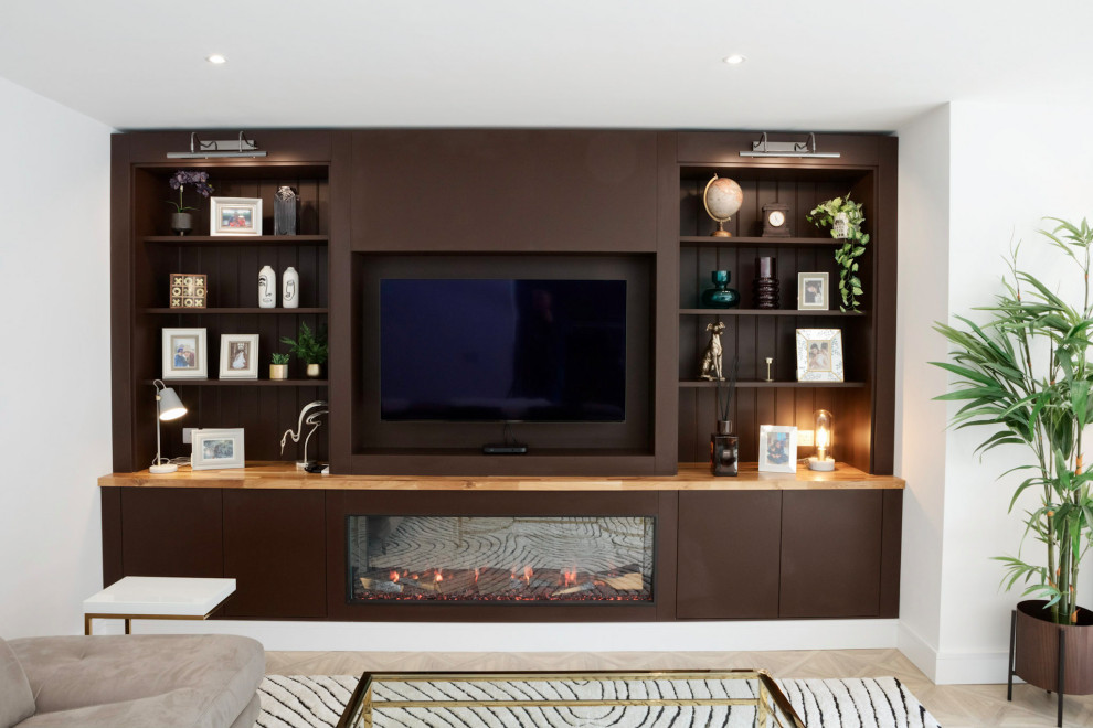 Inspiration for a Medium Sized modern living room With Purple Walls and a Built-in Media Unit.