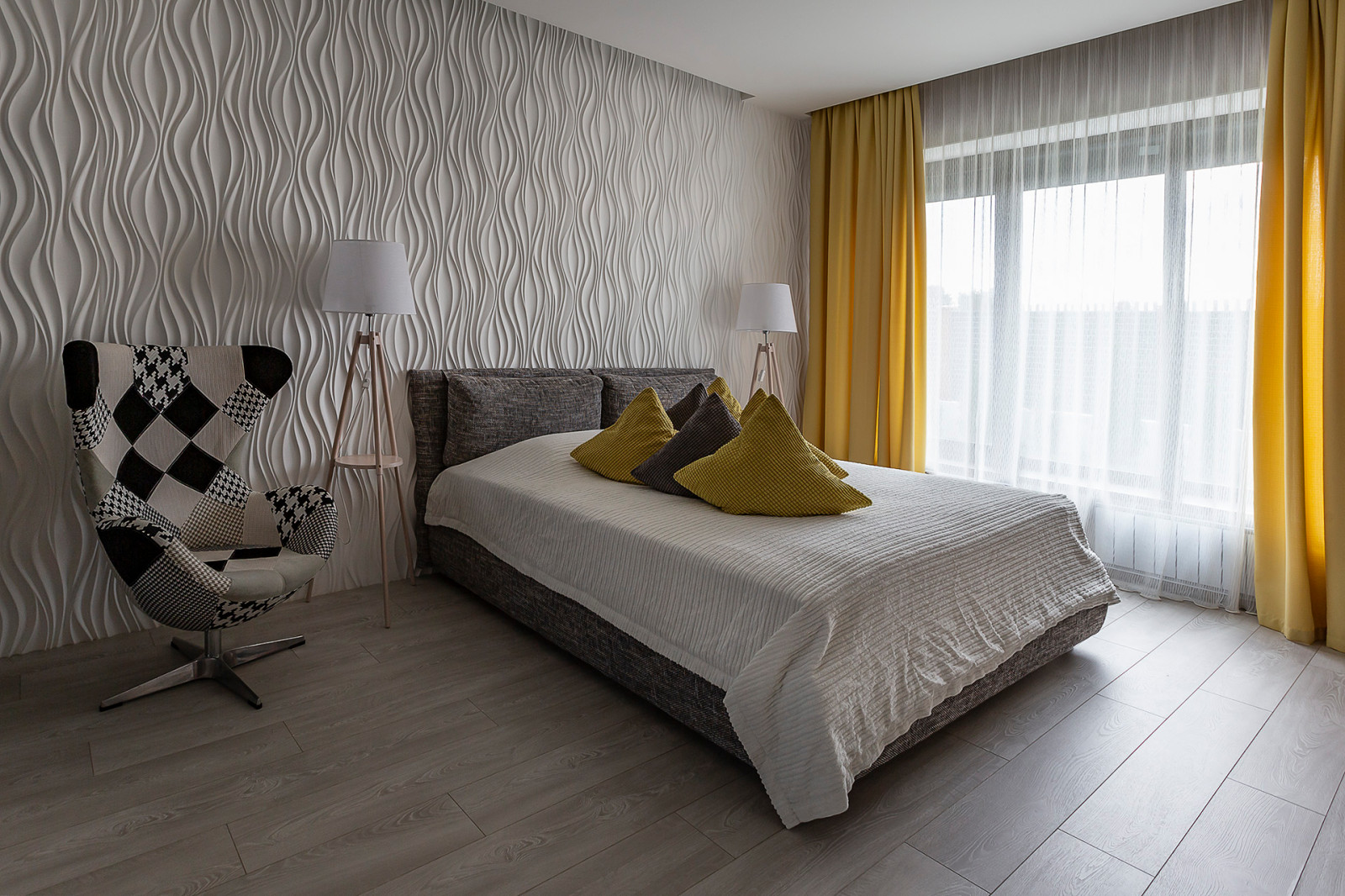 Дом с серебристыми стенами / House with silver walls