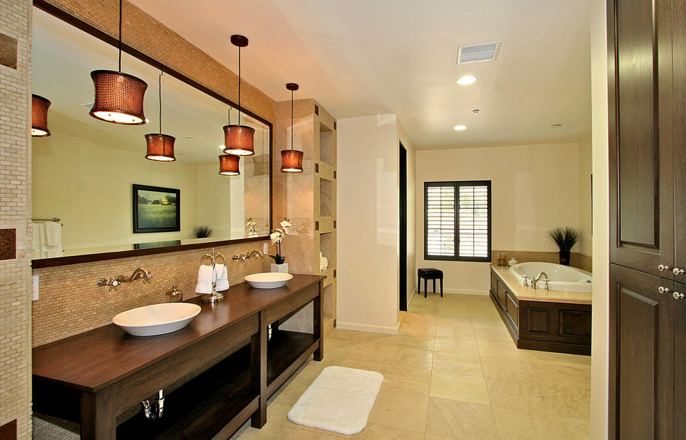 Design ideas for a transitional bathroom in San Diego.