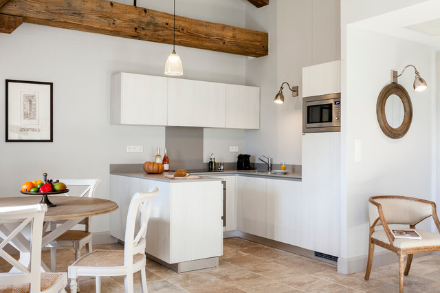 Chateau Saint Pierre de Serjac contemporary-koek