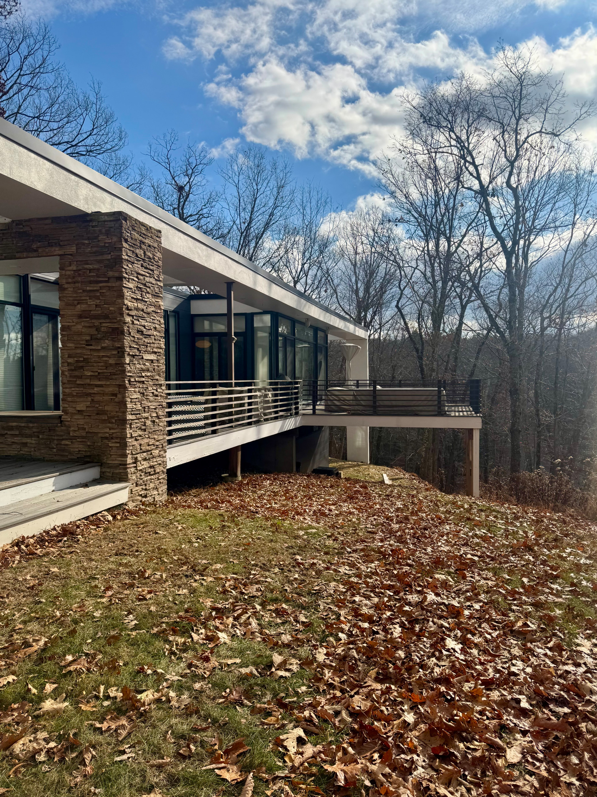 Complete change of the outdoor facade, replacing the old wood full of mold with a contemporary efficient long lasting material, cladding all the exterior walls on the mountain house.