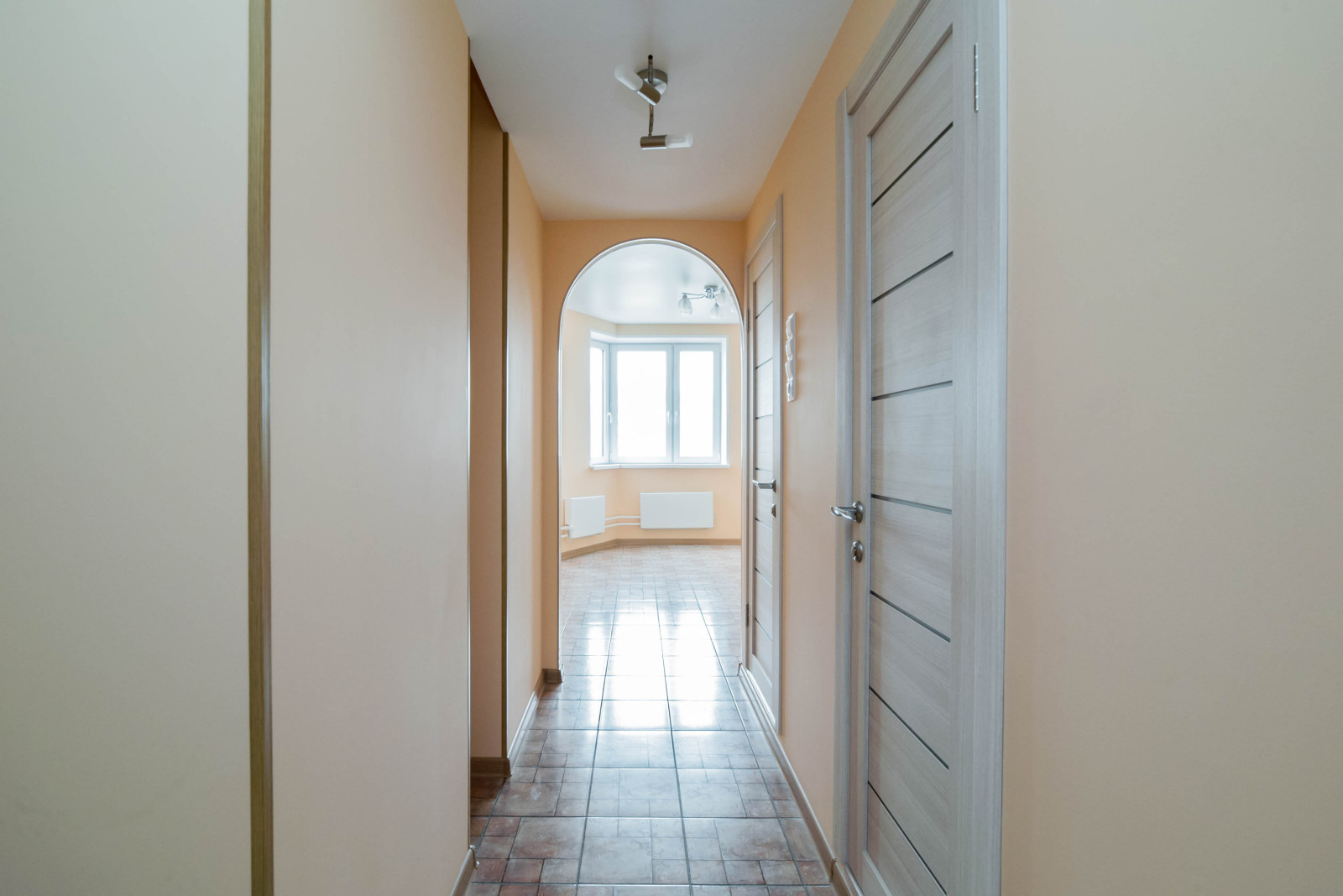 Ремонт прихожей в двухкомнатной квартире 2