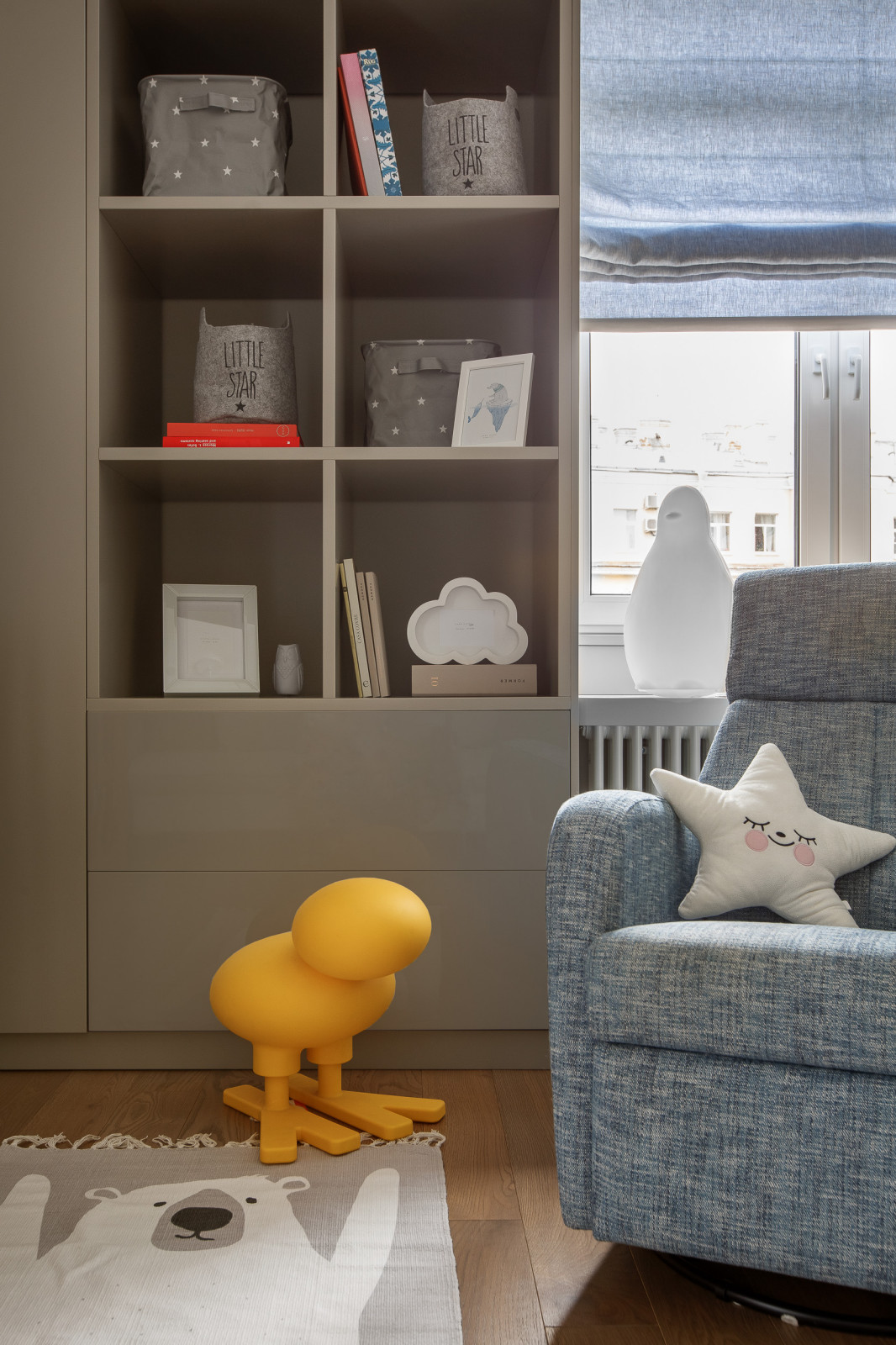 Трехкомнатная квартира в центре Петербурга