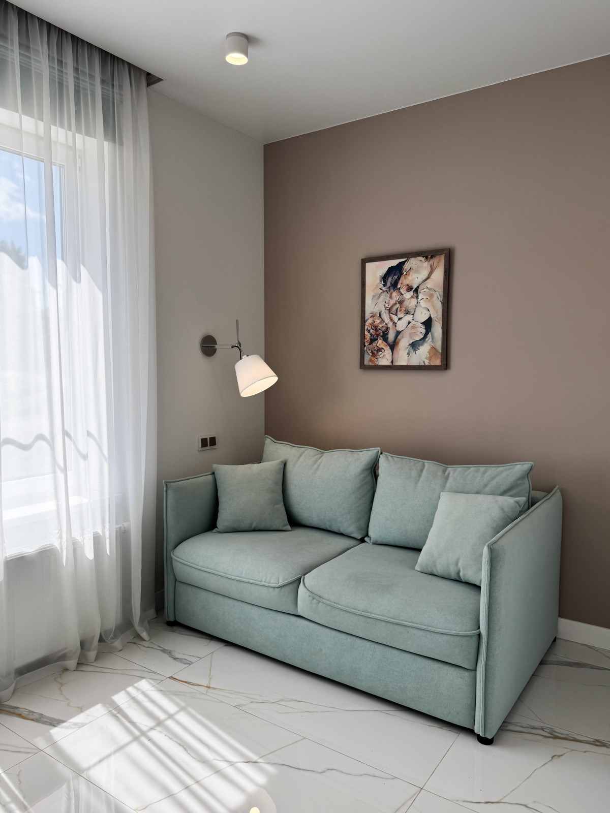 Диван в кабинете