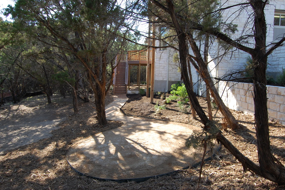 Mountain style home design photo in Austin