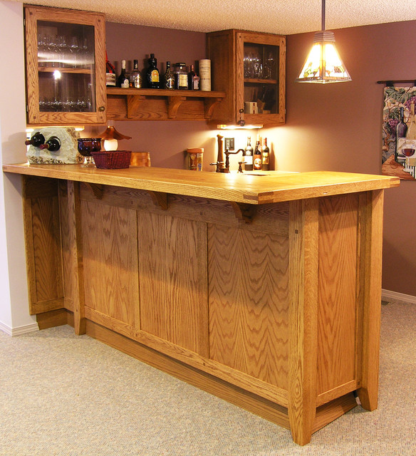 Custom Oak Basement Bar - Clásico - Bar en casa - Edmonton - de
