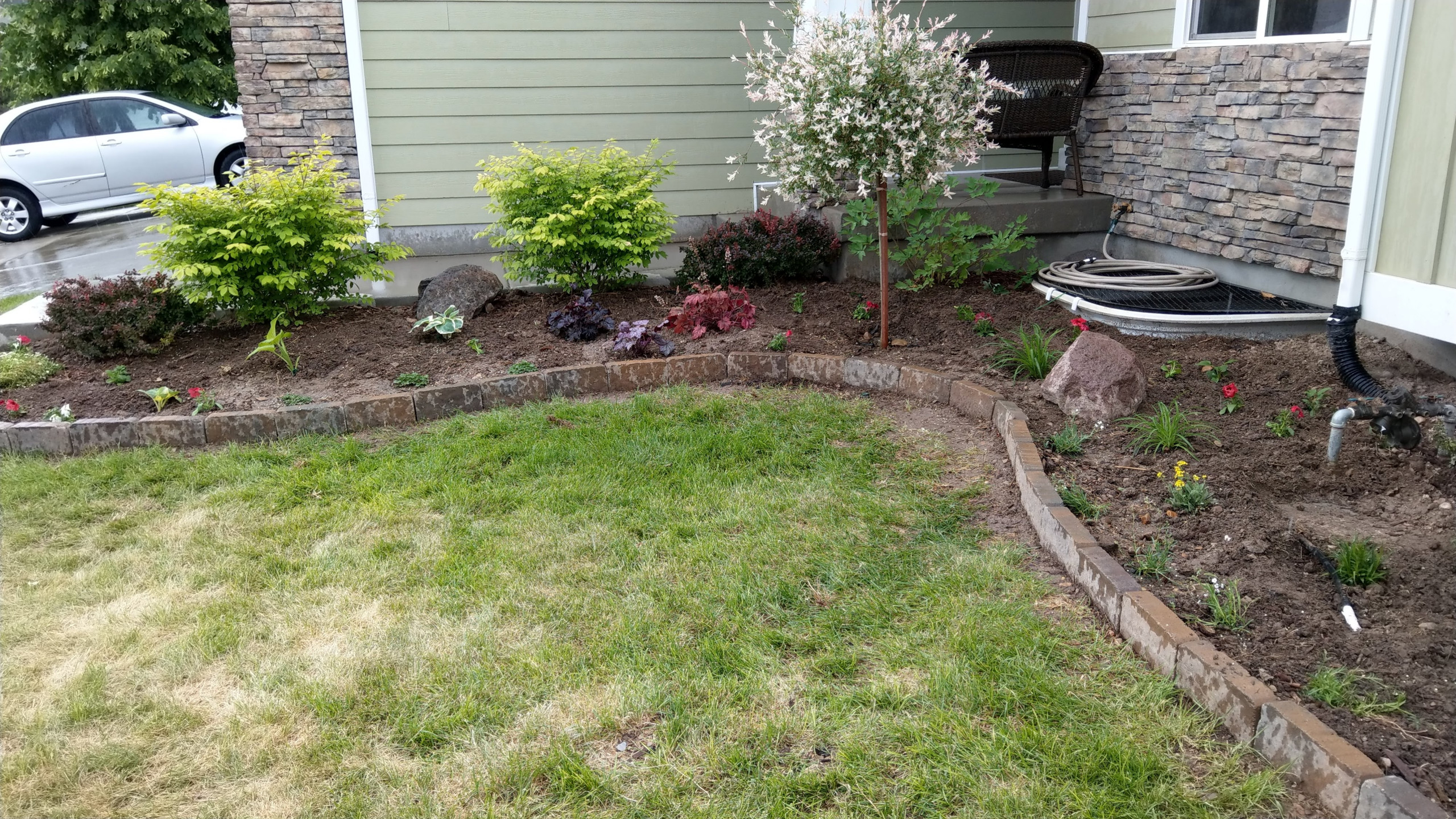 Traditional Flower Bed Design