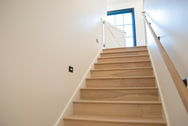 Rustic Modern Ranch montagne-escalier