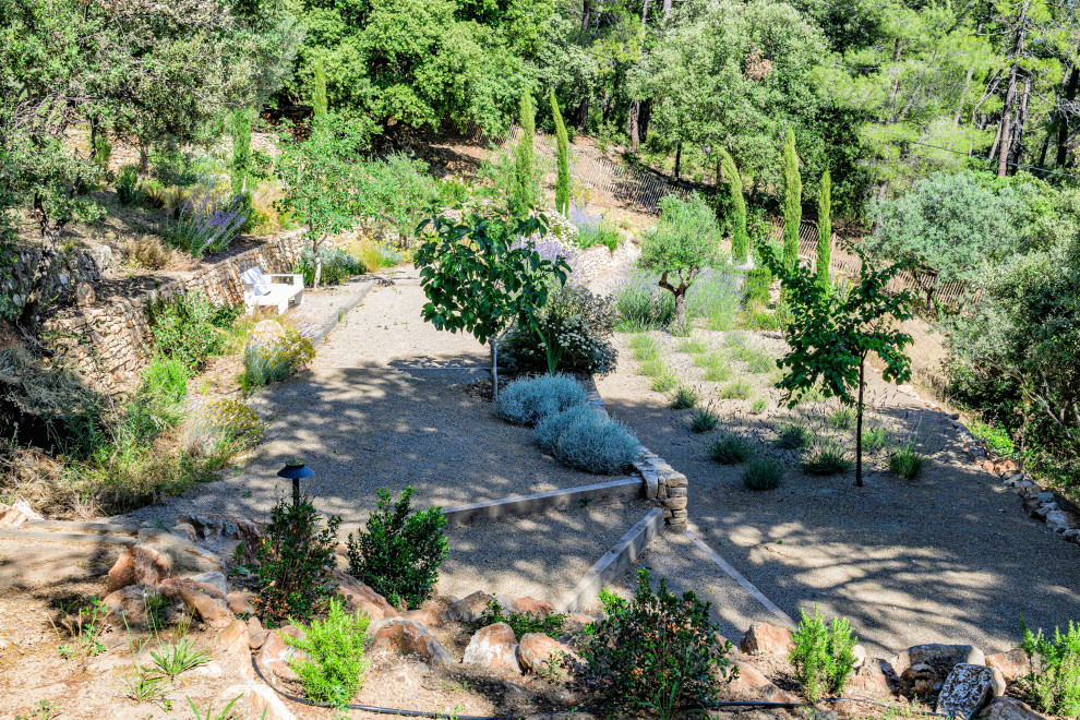 Tourtour - jardin méditerranéen contemporain