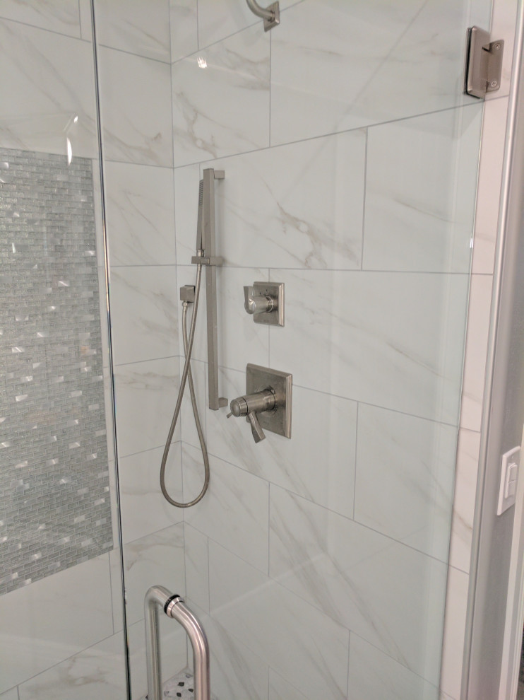 Bathroom - bathroom idea in Phoenix