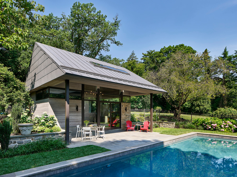 This is an example of a contemporary pool in Philadelphia.