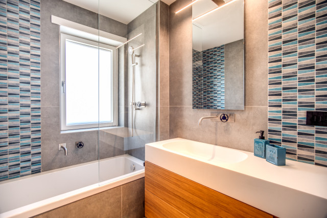 RIVARONE contemporary-bathroom