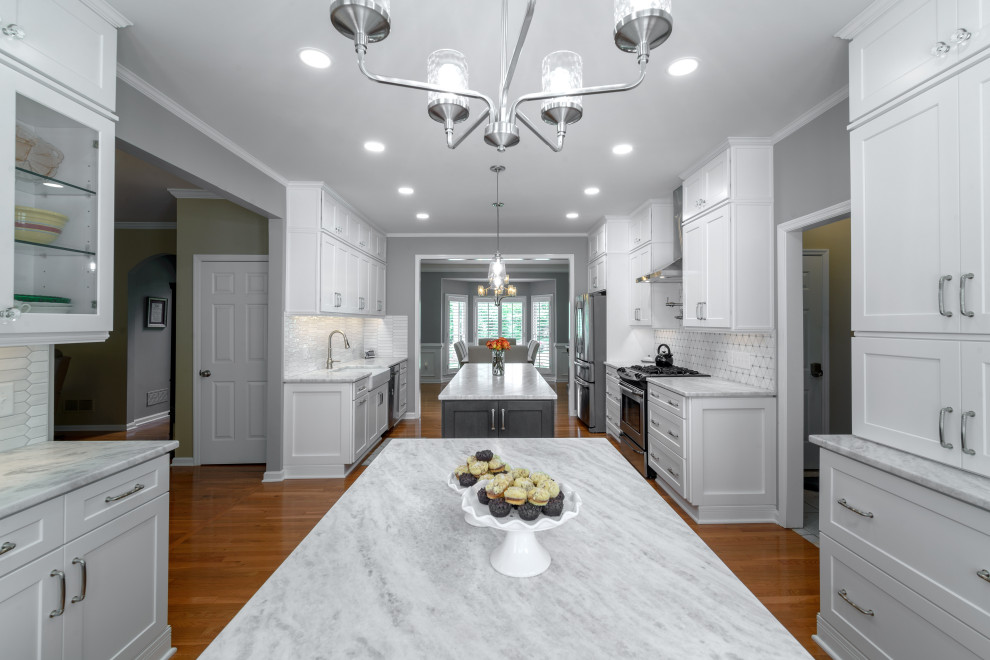 Transitional home design photo in Atlanta