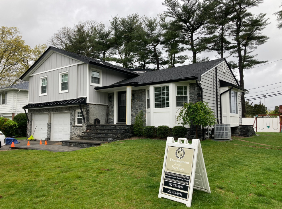 Modern Farmhouse - Manhasset
