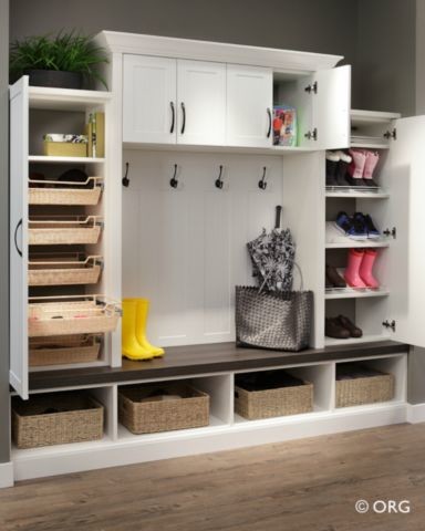 Entryway - transitional entryway idea in Baltimore