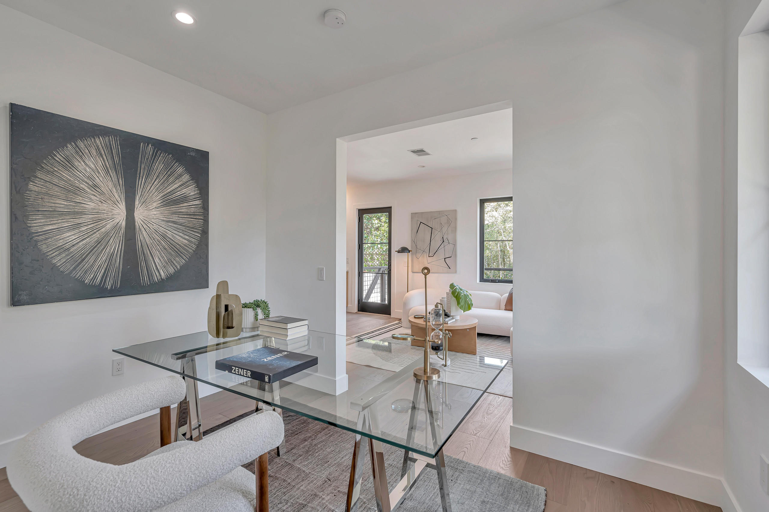 HOME STAGING