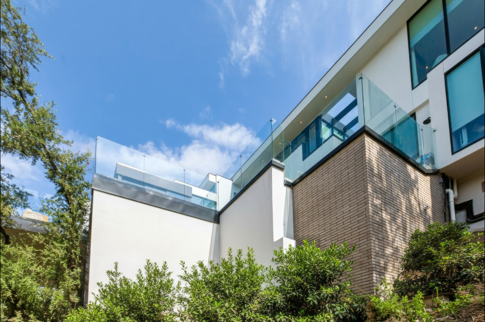 GLASS RAILING