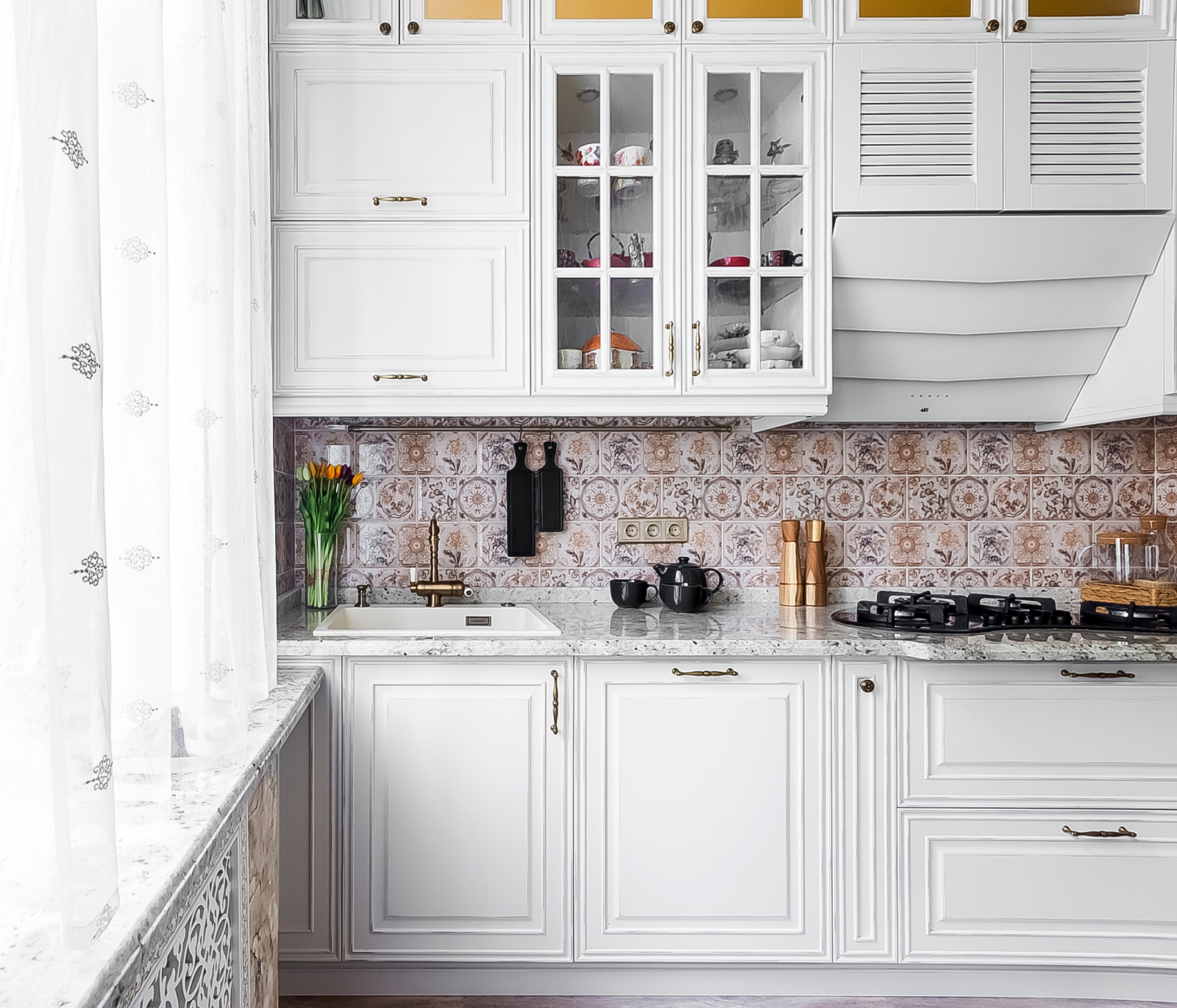 Маленькая кухня в классическом стиле