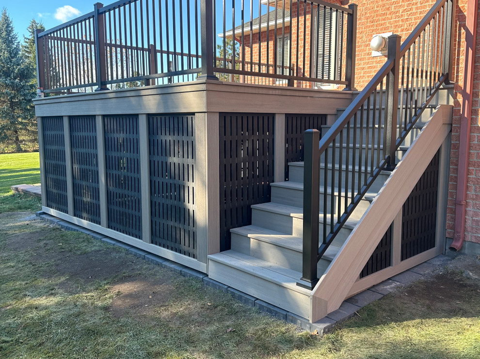Coastline with Wide trim and pvc lattice