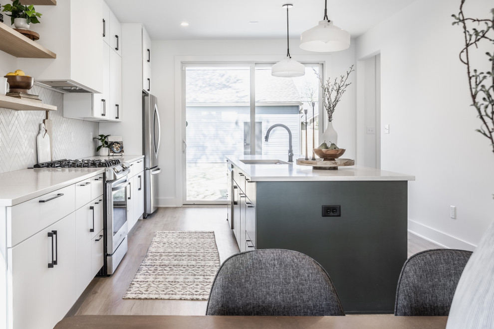 Kitchen - transitional kitchen idea in Indianapolis