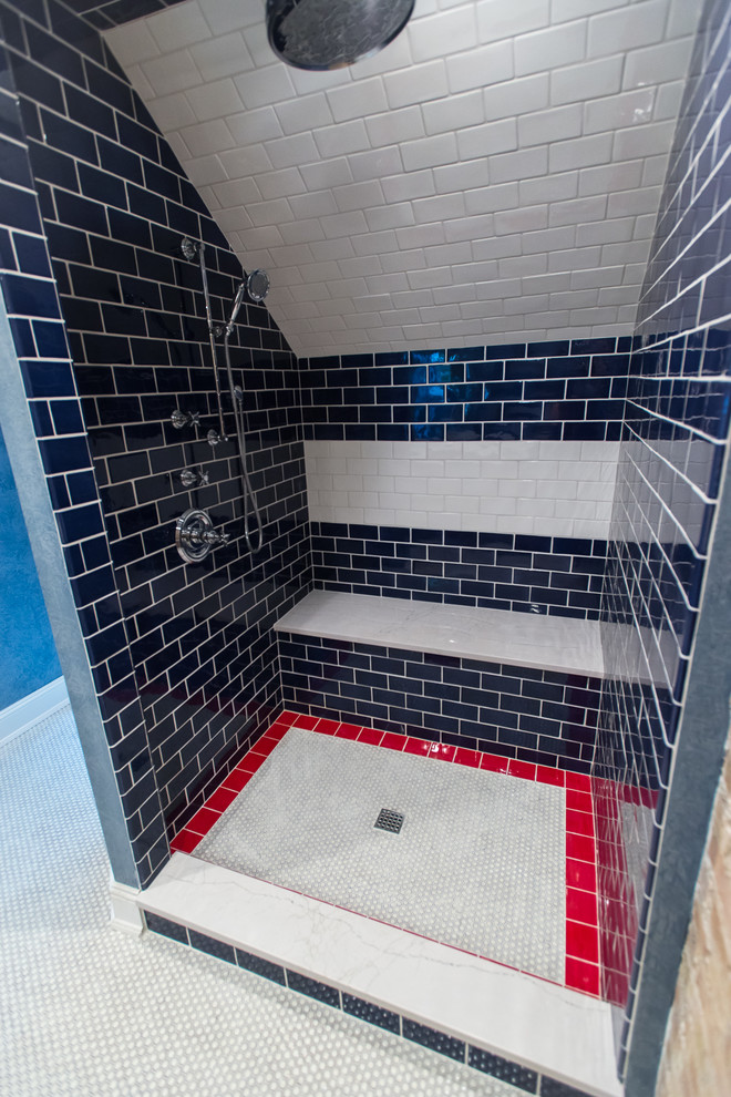 Inspiration for a transitional home design remodel in Chicago