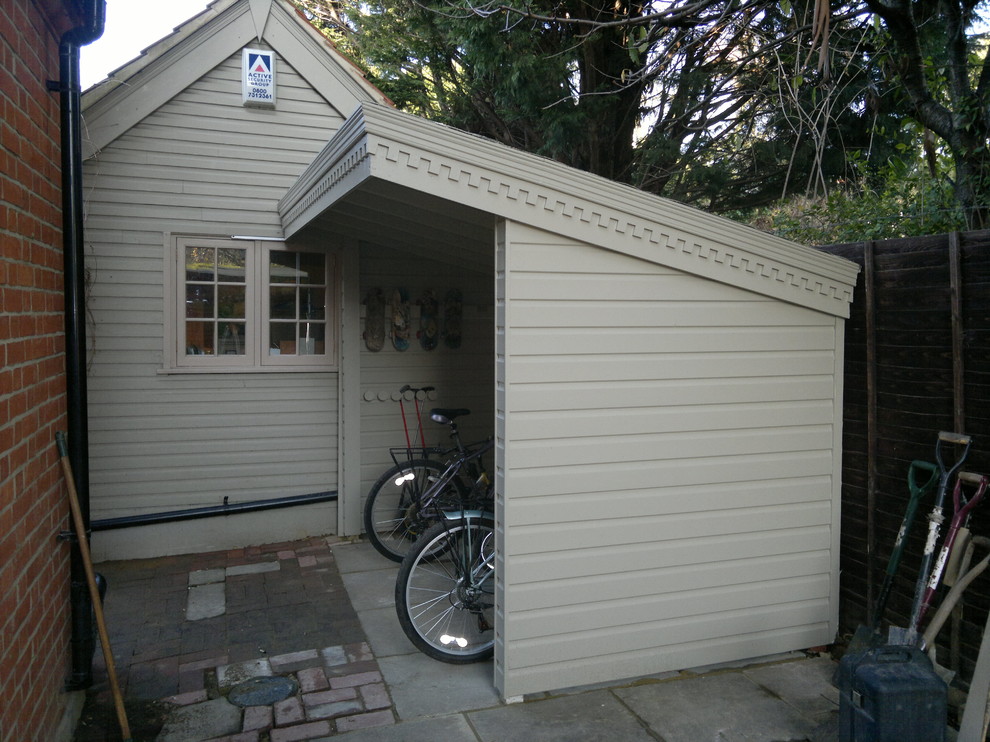 Photo of a traditional shed and granny flat in Other.