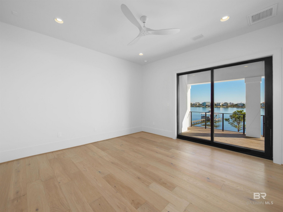 Refined Luxury Waterfront