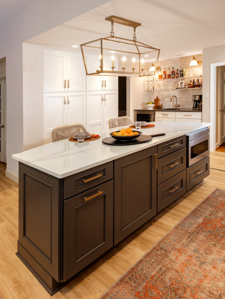 Transitional kitchen photo in Philadelphia