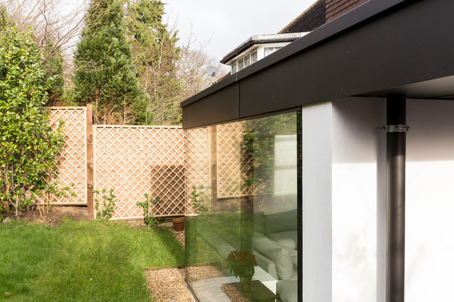 High View Close contemporary-garden