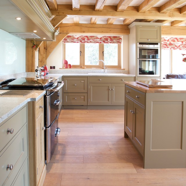 Handmade Bespoke Kitchen - Chesterfield 'Classic' klassisk-koekken