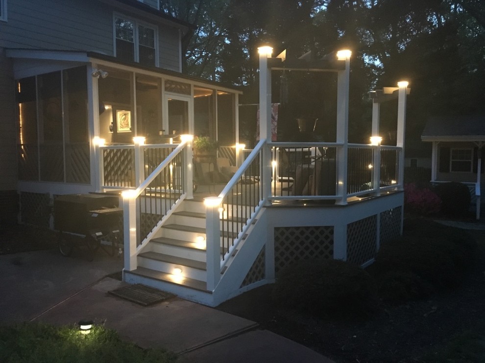 Inspiration for a transitional deck remodel in Raleigh