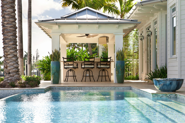 Outdoor Spaces tropicale-piscina
