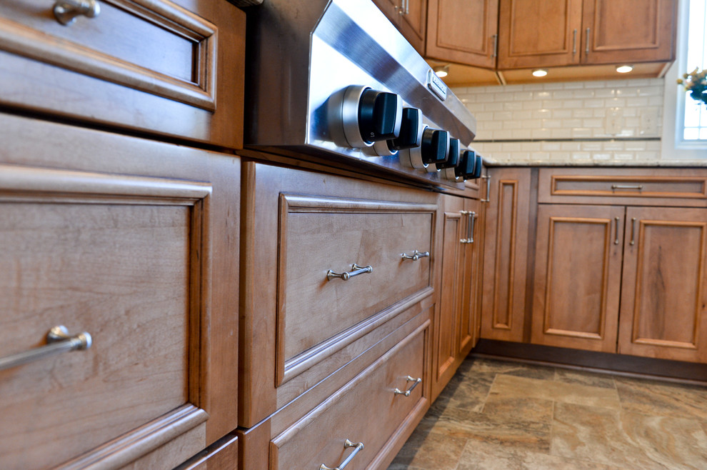 Inspiration for a transitional kitchen remodel in Cleveland