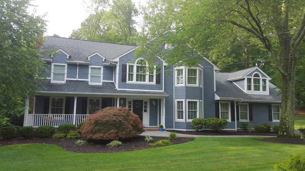 Elegant home design photo in New York