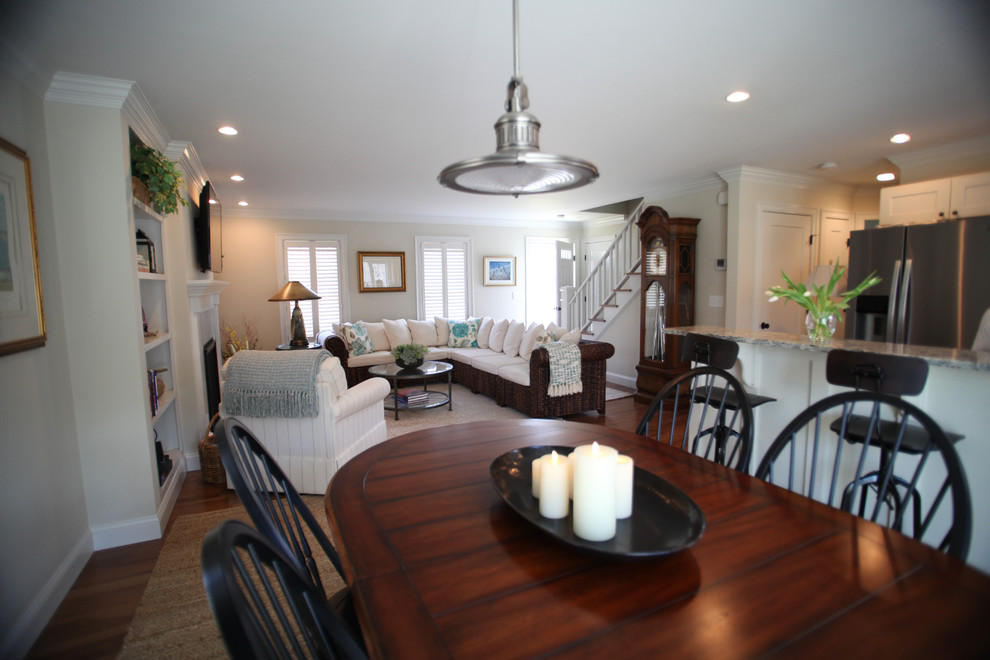 Kitchen/dining room combo - transitional kitchen/dining room combo idea in Boston