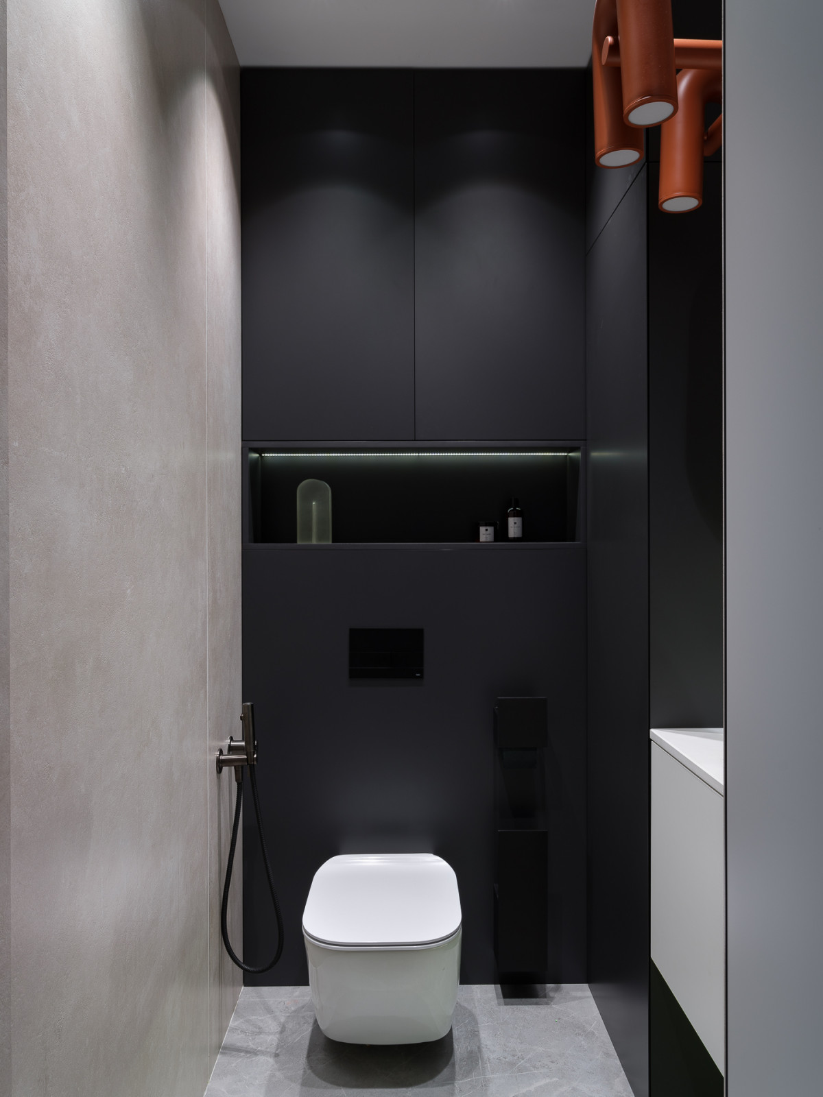 Апартаменты для молодой девушки в 100 м²