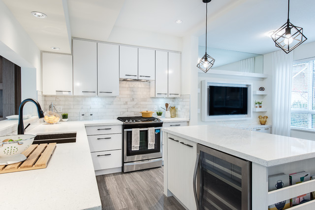Summit midcentury-kitchen