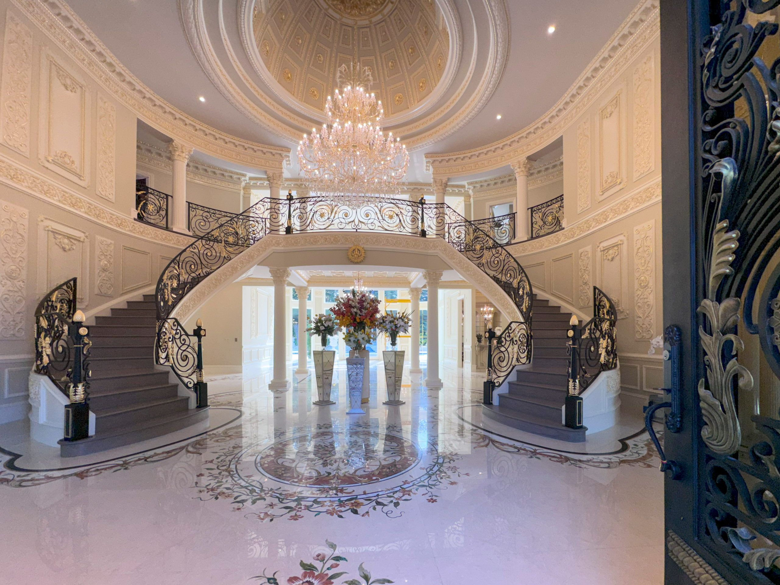 135_Vibrant Staircase with Touch of Historic Grandeur, Great Falls, VA 22066