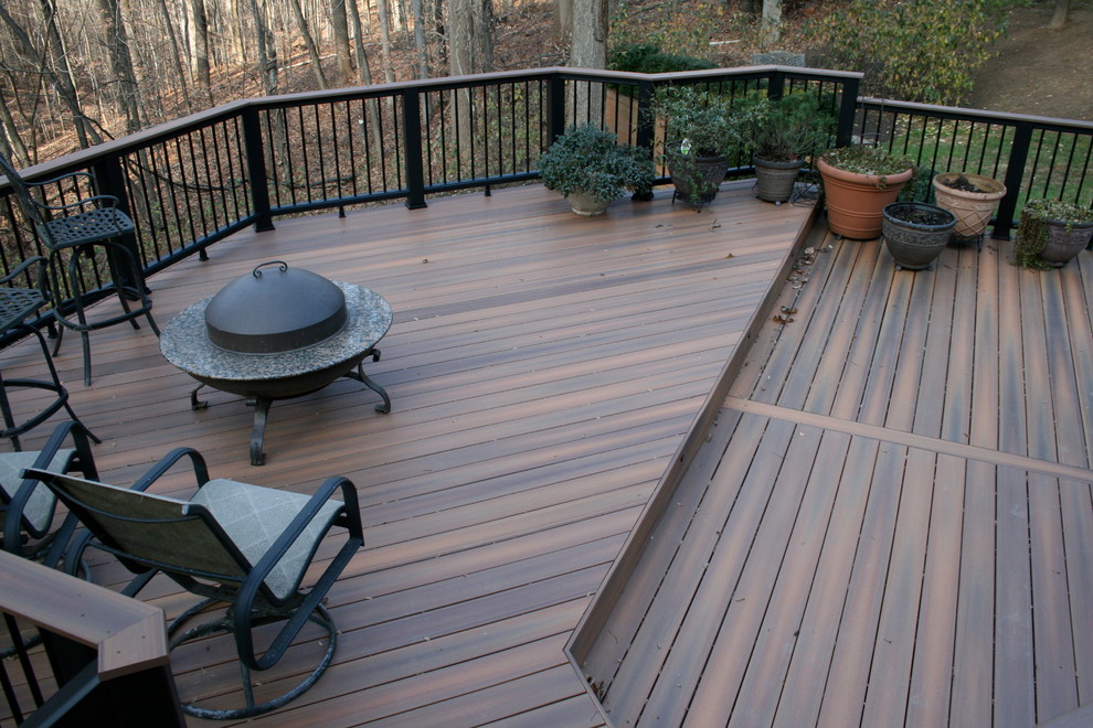 Transitional deck in Baltimore.
