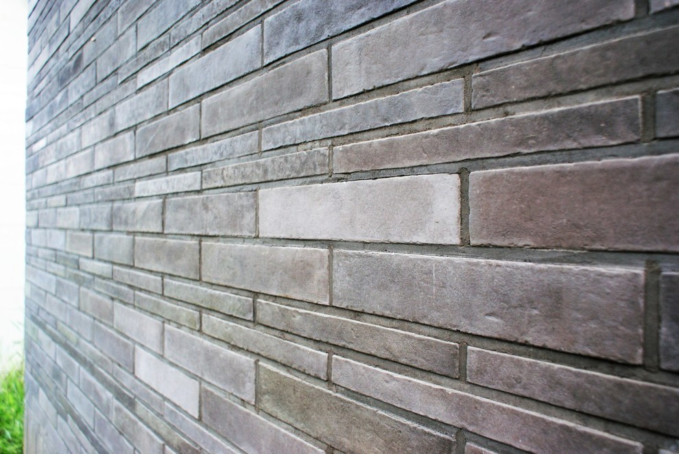 Облицовка дома декоративной ригельной плиткой