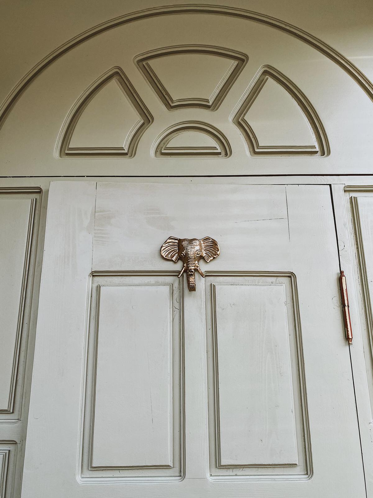 Кухня и лоджия в Сочи