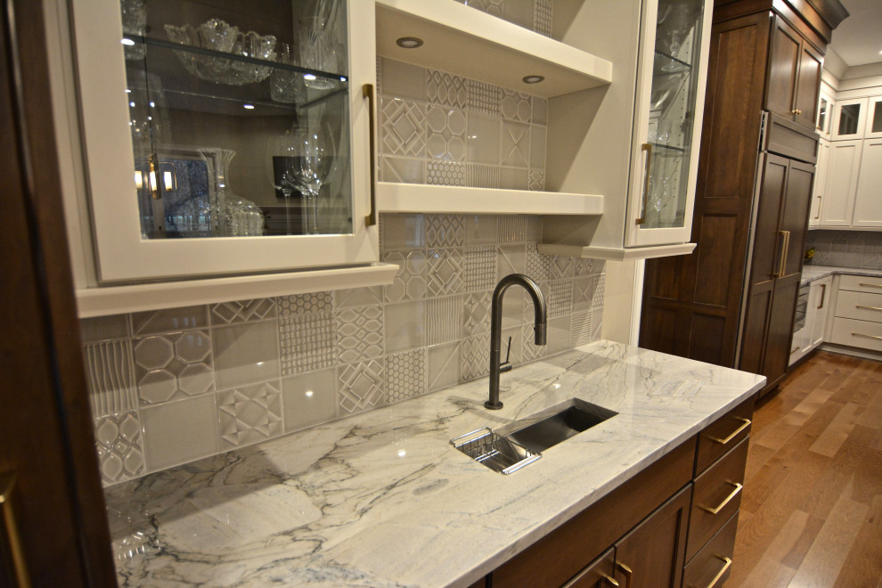 Kitchen - transitional kitchen idea in Indianapolis