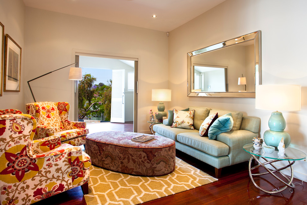 This is an example of a transitional sunroom in Brisbane.