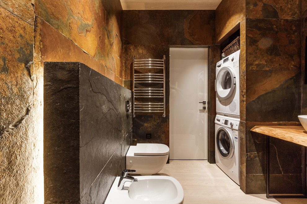 Санузел с использованием натурального кварца