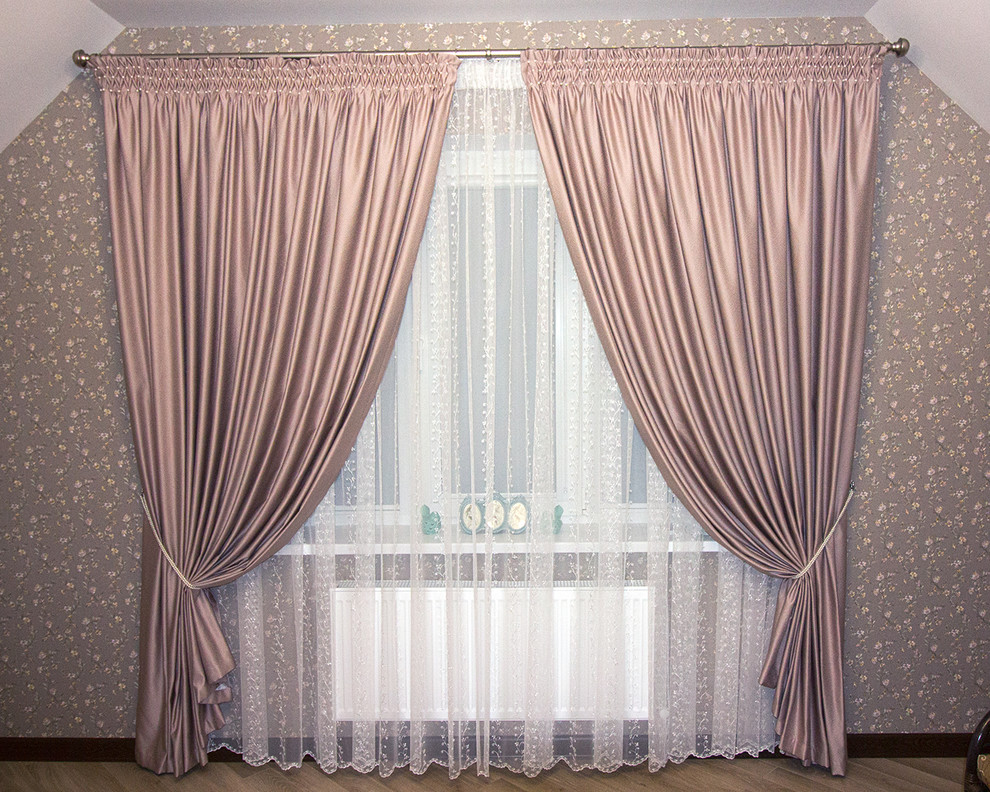 Текстильное оформление частного коттеджа в п. Знаменский