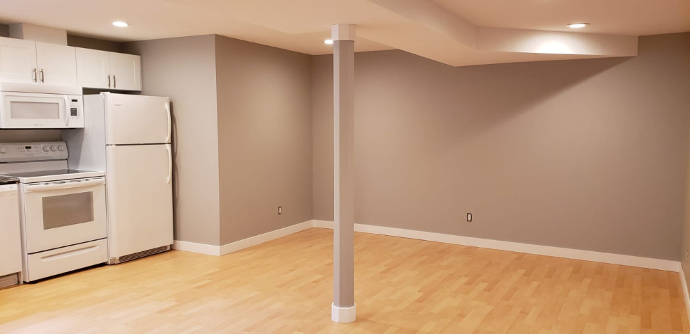 Large orange floor basement photo