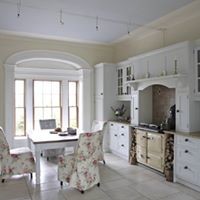 TRIM KITCHEN CENTRE